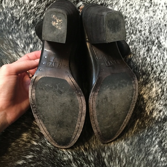 Leather and suede Frye ankle boots 10M - Picture 2 of 6